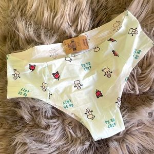 “Oh So Cozy” Victoria’s Secret Seamless Panties